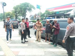 Paksa Minta Duit ke Pengendara, 3 Pak Ogah Meresahkan di Margonda Diciduk