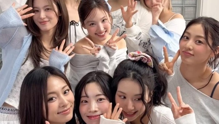 Siap Ramaikan Comeback Musim Panas, TWICE Akan Rilis Full Album This Is For