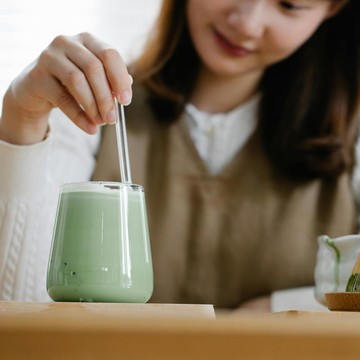 Viral Orang Masuk UGD karena Overdosis Matcha, Ini Risiko Kesehatan dan Batas Konsumsinya