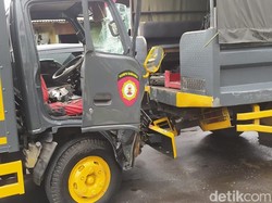 Rombongan Truk Polisi Kecelakaan di Gunungsari Hendak ke Stadion GBT