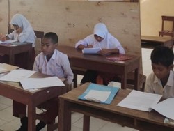 Miris, Sekolah di Bima Bertahun-tahun Hanya Punya Dua Ruang Kelas