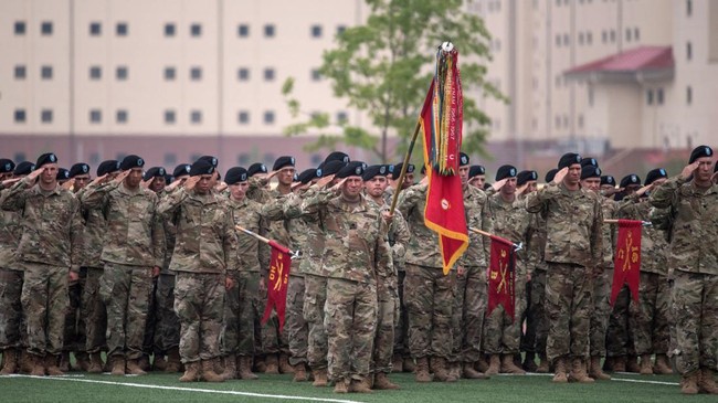 AS Mau Tarik 4.500 Tentara di Pangkalan Militer Korsel, Ada Apa? Amerika Serikat berniat menarik keluar sekitar 4.500 tentara dari pangkalan militer di Korea Selatan.