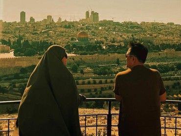 img-title Lewati Perbatasan Israel, 7 Potret Perjuangan Zaskia Adya Mecca & Hanung ke Masjidil Aqsa