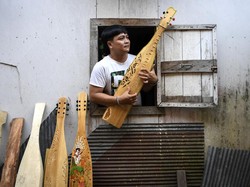 8 Alat Musik Tradisional Khas Kalimantan dan Cara Memainkannya