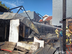 Kebakaran Rumah di Jalan Mappaodang Makassar, 7 Armada Damkar Dikerahkan