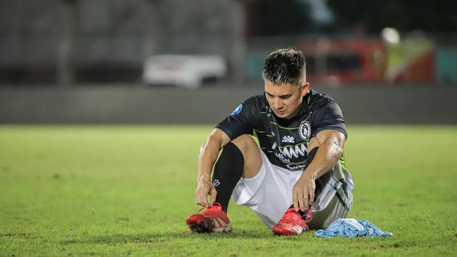 Pekan terakhir Liga 1 2024/2025 tuntas digelar pada Sabtu (24/5). Sebanyak tiga tim dipastikan degradasi ke kasta kedua kompetisi musim depan.
