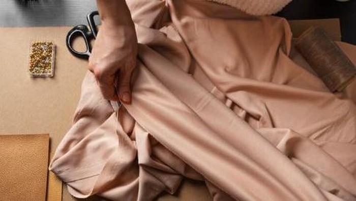 img-title Rahasia Anti Bau! Ini 5 Rekomendasi Bahan Baju yang Nyaman dan Menyerap Keringat