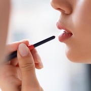 BeauPicks: 5 Rekomendasi Lip Liner Lokal yang Bikin Bibir Semakin On Point!