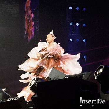 Berbagai Kejutan di 'Here I Am' Rossa, Nari Bareng JKT48-Duet Romantis dengan Afgan