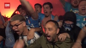 VIDEO: Sukacita Suporter Napoli Rayakan Gelar Liga Italia Keempat