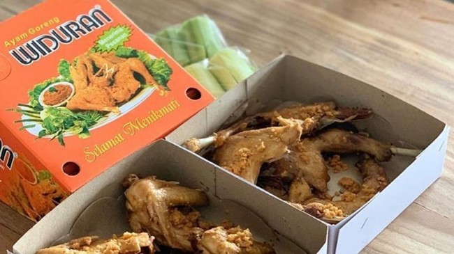 YLKI menyebut konsumen rumah makan Ayam Goreng Widuran Solo, Jawa Tengah bisa melayangkan tuntutan ganti rugi buntut polemik produk nonhalal.