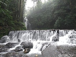 6 Destinasi Wisata Kuningan Tenangkan Jiwa, Air Terjun hingga Glamping