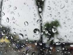 Prakiraan Cuaca Bandung Hari Ini, 29 Juni 2025: Diguyur Hujan
