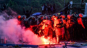 Update Eksklusif Olahraga CNN : DPR Desak Pemerintah dan PSSI Evaluasi Tata Kelola Liga Indonesia