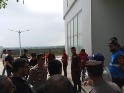 Pagi Mencekam Usai Temuan Jenazah di Antara 2 Tower Apartemen