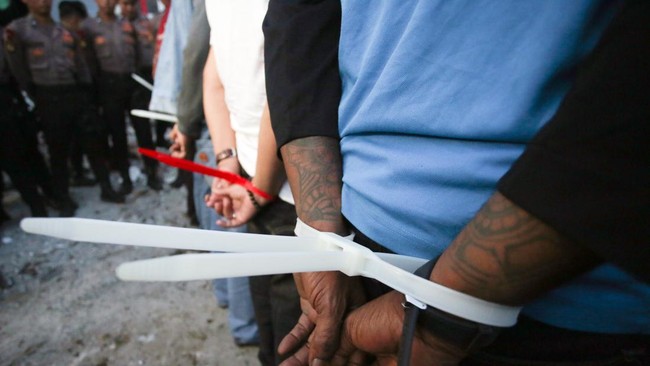 Laporan BMKG soal lahan 12 hektare diduduki GRIB Jaya sedang ditangani polisi, ada 17 orang ditangkap dan posko GRIB di lahan itu pun dirubuhkan.
