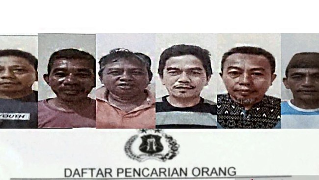 Polisi merilis enam foto kepala desa DPO tersangka kasus dugaan politik uang pada pemungutan suara ulang (PSU) Pilkada di Gorontalo Utara.