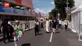 VIDEO: Momen Festival Film Tetap Jalan Meski Listrik di Cannes Padam