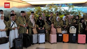 VIDEO: Alisan Tour and Travel Berangkatkan 69 Jemaah Haji Khusus
