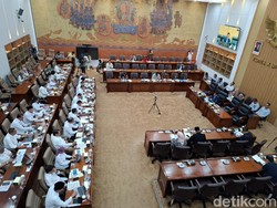 Koperasi Merah Putih Untung Rp 1 M Bikin Ragu, Budi Arie Bilang Begini