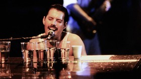 Rahasia Freddie Mercury Punya Anak Terbongkar di Biografi