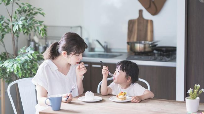 Hindari Ucapkan "Bunda sedang Diet" ke Anak, Ini Bahaya dan Kata Penggantinya Menurut Pakar