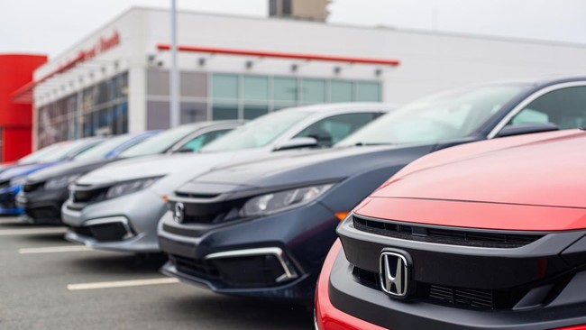 Pada April 2025 penjualan BYD sebanyak 3.496 unit, sementara Honda cuma 3.000 unit.