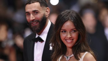 Liputan Olahraga CNN Sport : Benzema Punya Pacar Baru, Tinggalkan Kekasih yang Rela Jadi Mualaf