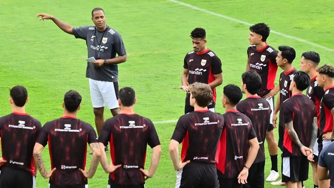 Verdonk dan Hubner Gabung Timnas, 7 Pemain Masih Absen Sebanyak tujuh pemain masih absen dalam pemusatan latihan atau TC Timnas Indonesia hari kedua di Bali pada Selasa (27/5).