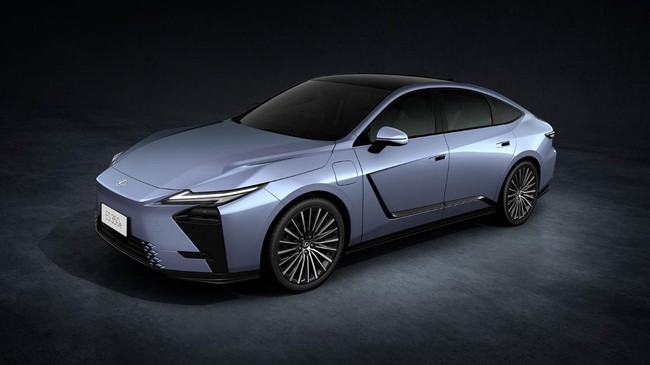 Lexus ES terbaru sudah mendebut global di China pada Mei dan akan diluncurkan sebelum Maret 2026.
