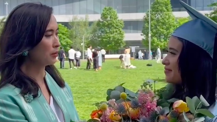 Menpar Widi Wardhana Bersama Sang Putri Menpar Widi Wardhana Bersama Sang Putri