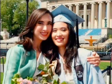 5 Potret Menpar Widiyanti bersama Sang Putri yang Baru Wisuda S2 Columbia University