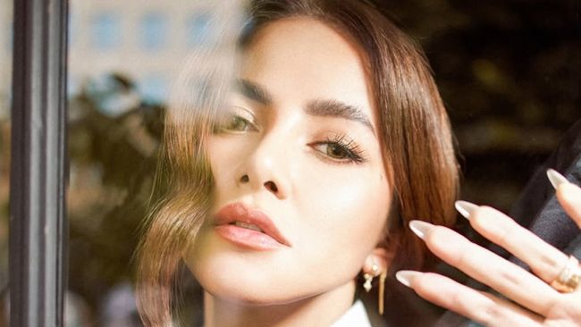 Terpopuler: Pesan Dewi Sandra Saat Olla Ramlan Lepas Hijab vs Sosok Suami Amanda Rawles