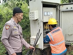 Polisi Buru Maling Kabel Listrik Bikin 1 Desa di Bogor Gelap Gulita