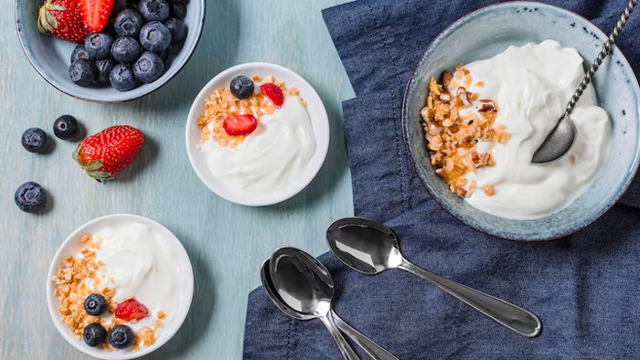 img-title Serupa Tapi Tak Sama, Ini Perbedaan Greek Yogurt dan Greek Yogurt Style!