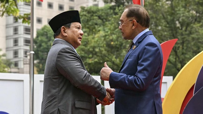 Polisi mengumumkan penutupan itu terjadi di beberapa ruas jalan di Jakarta sehubungan dengan kunjungan Perdana Menteri Malaysia Anwar Ibrahim.
