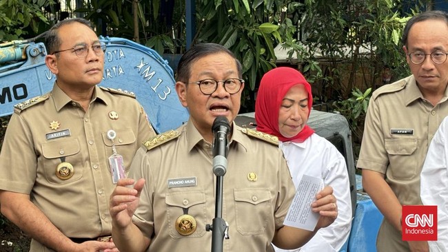 Gubernur DKI Pramono Anung mengaku telah menerima laporan terkait praktik mesum di taman yang dibuka 24 jam, dan terekam CCTV.
