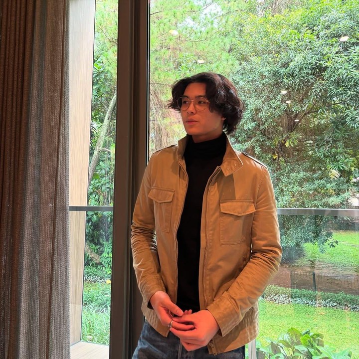 <p>Kehidupan anak artis tampaknya tak pernah lepas dari sorot publik, tak terkecuali putra Ferry Salim yang satu ini. Ia adalah Raoul Sebastian Salim yang kini memikat hati banyak orang lewat paras tampannya. (Foto: Instagram@raoulsalim)</p>