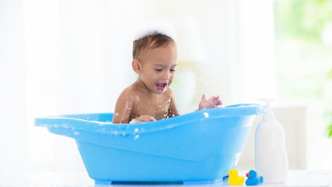 10 Rekomendasi Sabun Bayi dan Cara Memilih yang Terbaik untuk Si Kecil