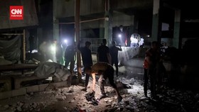 VIDEO: Israel Serang Sekolah Tempat Pengungsian Warga Gaza, 20 Tewas