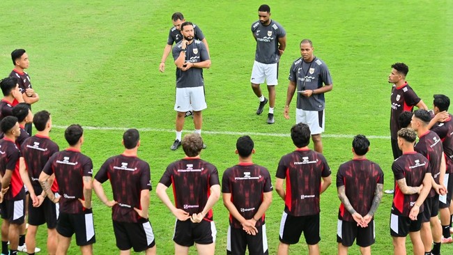 Jepang Tak Panggil Bintang, Kluivert Tak Ambil Pusing Patrick Kluivert tak mau banyak berpikir soal Jepang yang tidak memanggil seluruh kekuatan terbaiknya pada Kualifikasi Piala Dunia 2026 bulan Juni.