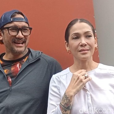 Akan Menjadi Seorang Kakek, Tora Sudiro Rajin Nge-Gym Biar Kuat Gendong Cucu