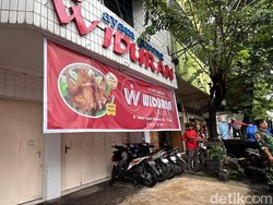Pemkot Solo Ambil Sampel Minyak dan Bumbu Ayam Goreng Widuran