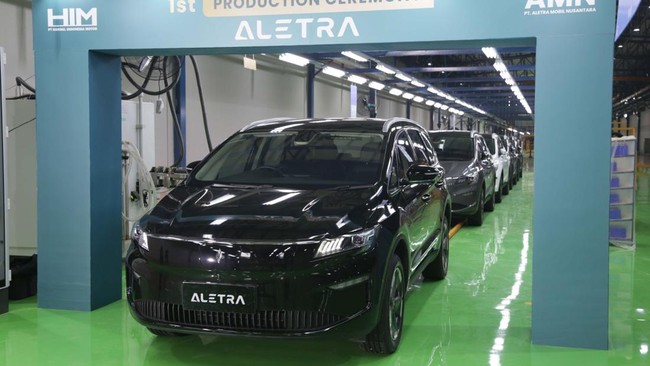Model L8 versi RHD hanya diproduksi di Indonesia, dan akan menjadi pusat ekspor ke negara-negara di kawasan Asia Pasifik yang menggunakan sistem kemudi kanan.