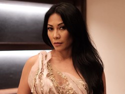 Jam Terbang Tinggi, Anggun Paling Grogi Konser di Indonesia