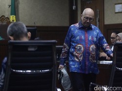 Hakim Tolak Eksepsi Eks Dirut Taspen Kosasih, Sidang Lanjut ke Pembuktian