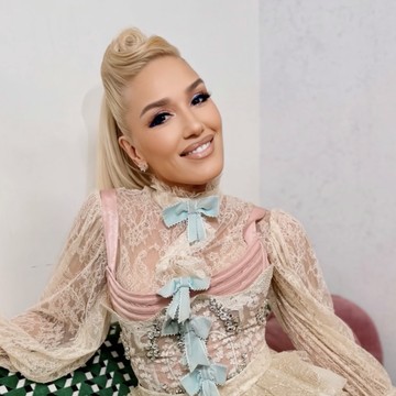 img-title Glam Squad! Intip Makeup dan Gaya Rambut Paling Stand Out di American Music Awards 2025