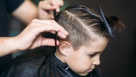 7 Model Rambut Tipis untuk Anak Laki-laki yang Keren dan Rapi