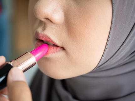 Bolehkah Memakai Lipstik saat Ihram?