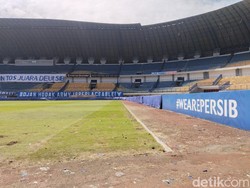 Sukacita Juara Berujung Lukai Stadion GBLA
